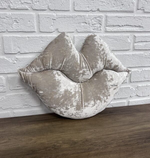 Подушка Губки велюровая мраморная 35х50 см бежевая