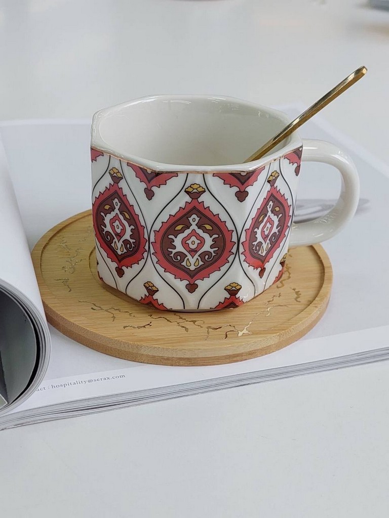 Чашка Olens  с блюдцем и ложкой Падишах красная , 250 мл