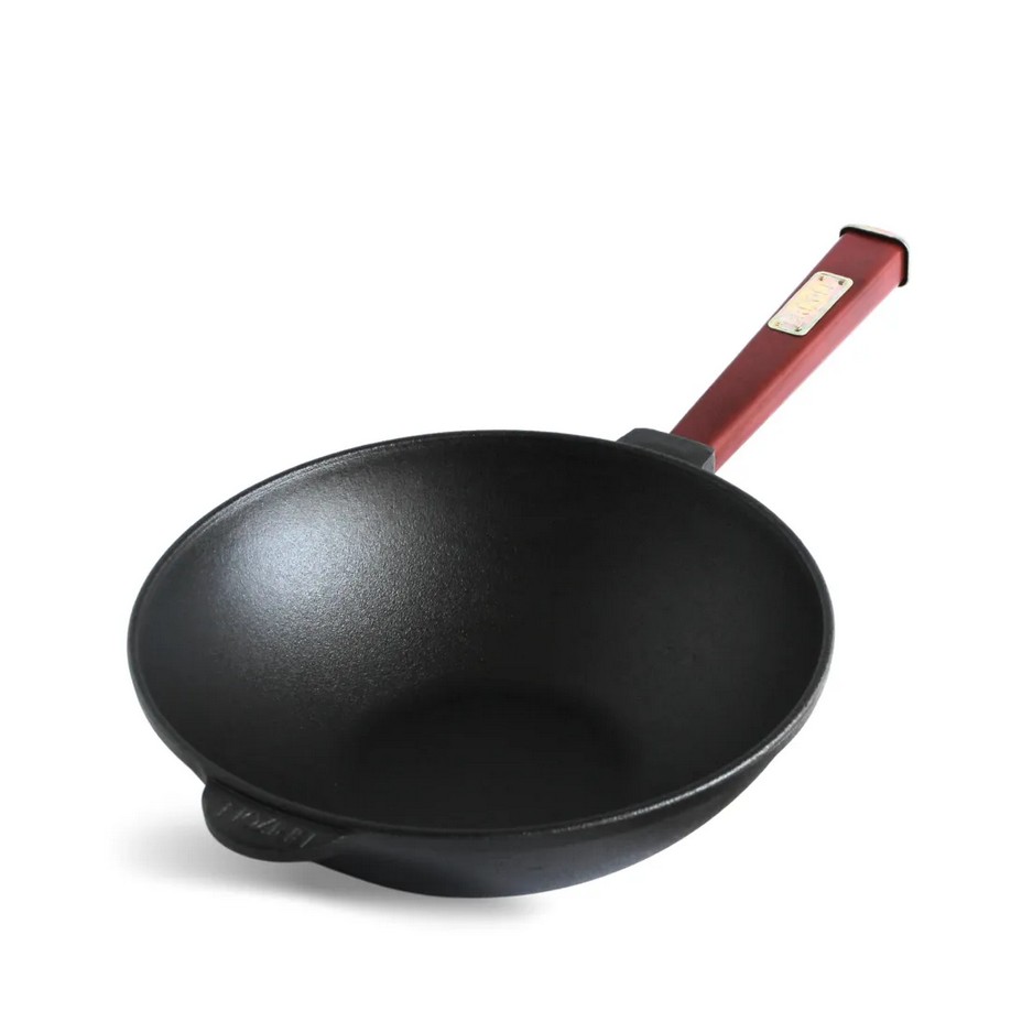 Сковорода чугунная BRIZOLL с бордовой деревянной ручкой WOK 2,2л W24HP2 Сковорода чугунная BRIZOLL с бордовой деревянной ручкой WOK 2,2л W24HP2