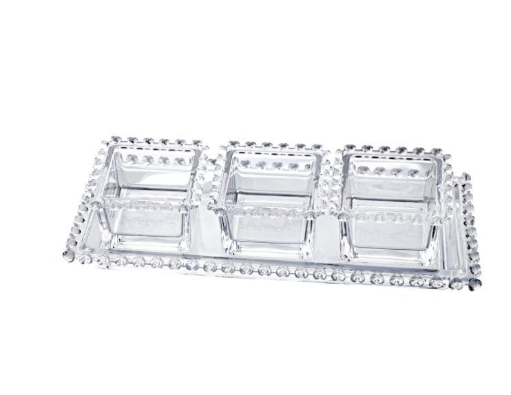 Набор для закусок Olens Прозрачное Сердце (поднос 2,5*12,5*30 см + 3 блюдца 125 мл ) Набор для закусок Olens Прозрачное Сердце (поднос 2,5*12,5*30 см + 3 блюдца 125 мл )