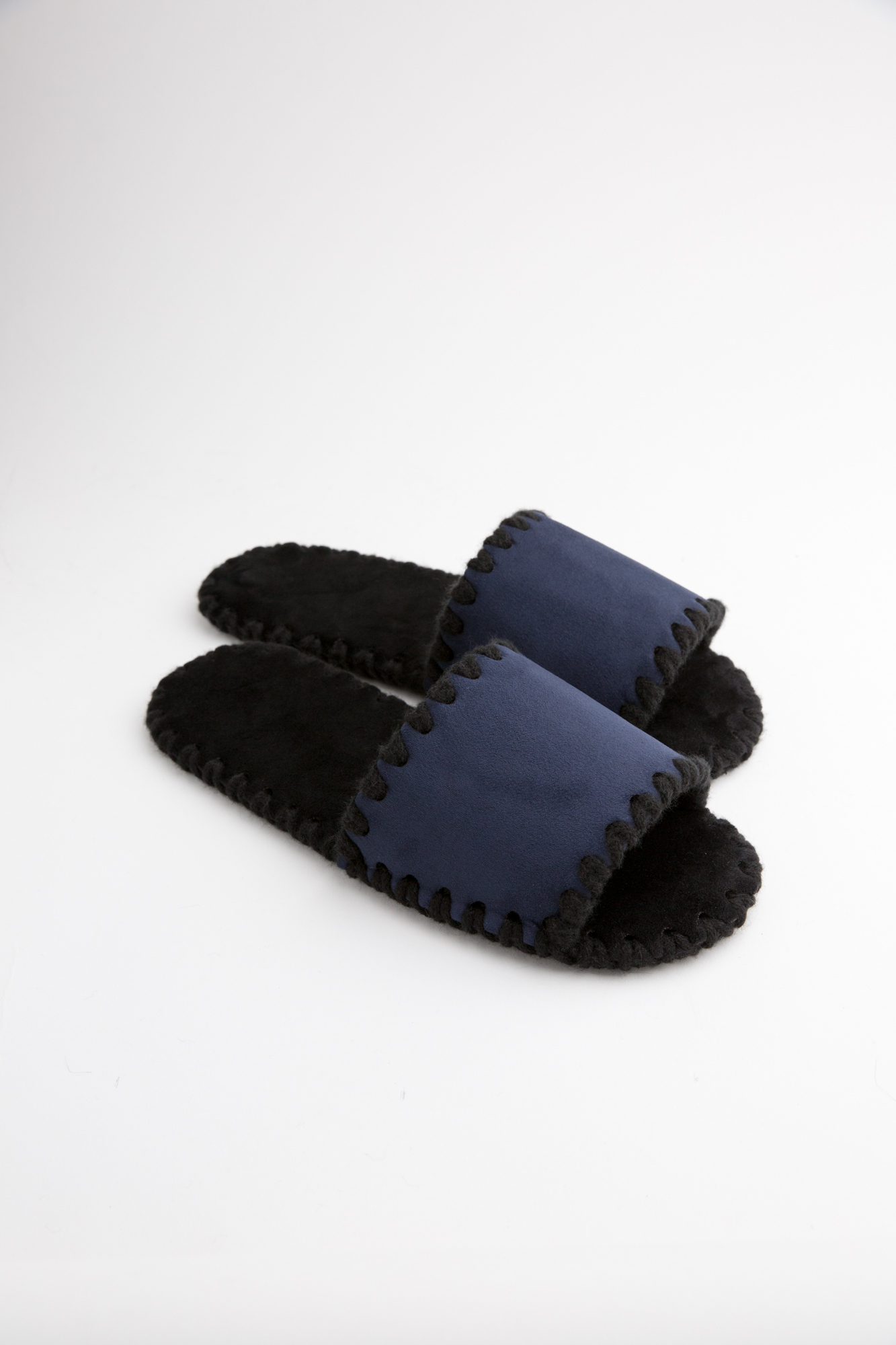 Мужские домашние тапочки Family Story Классические открытые Темно-синие 30-31 р