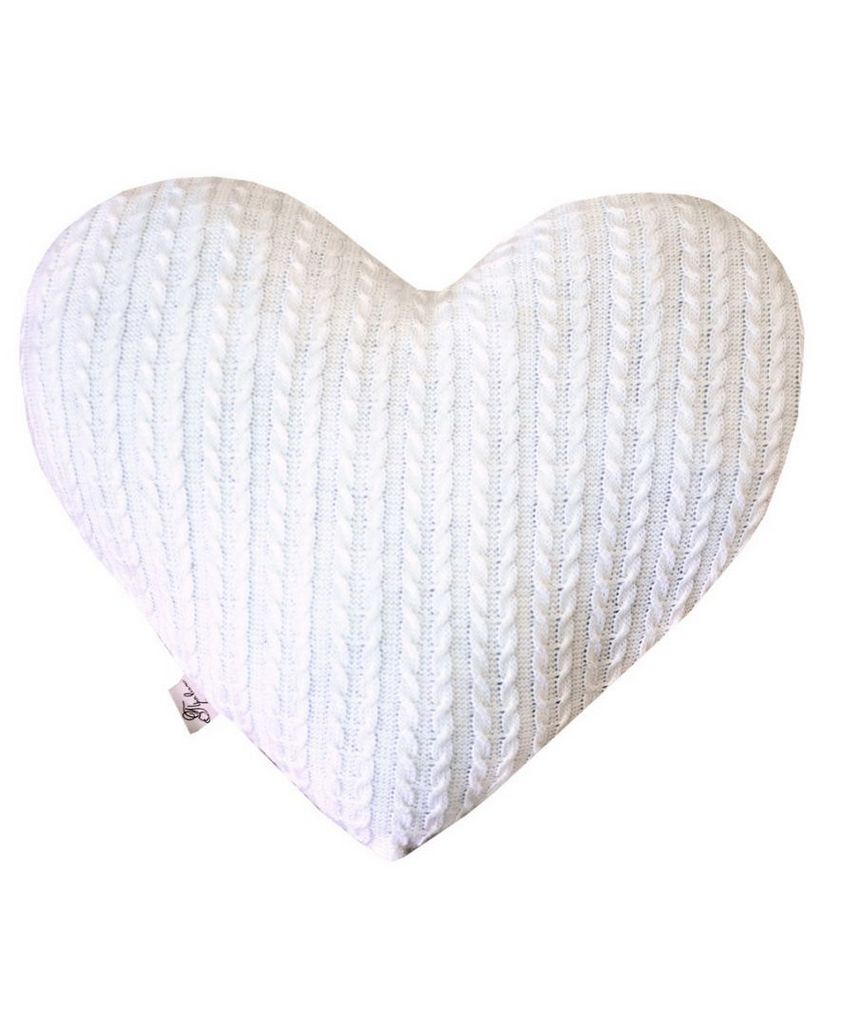 Диванная подушка вязаная белое сердце 40х33 (12112)