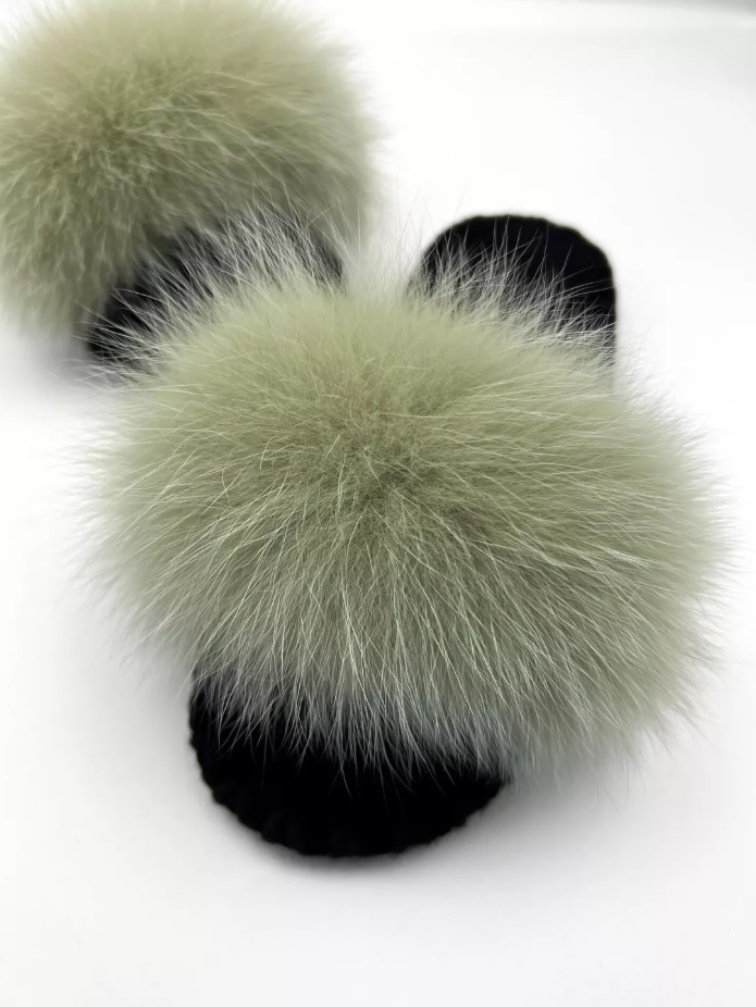 Женские домашние тапочки Пушистики Family Story с опушкой зеленого цвета ЭВА 34-35 р