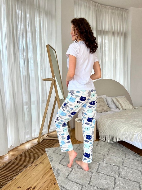 Жіночі Піжамні штани із сатину Котики Рибки молочний
