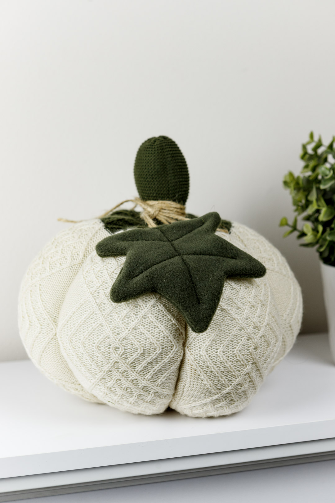 Декоративное текстильное изделие Тыква Small Крем D-15 см Декоративное текстильное изделие Тыква Small Крем D-15 см