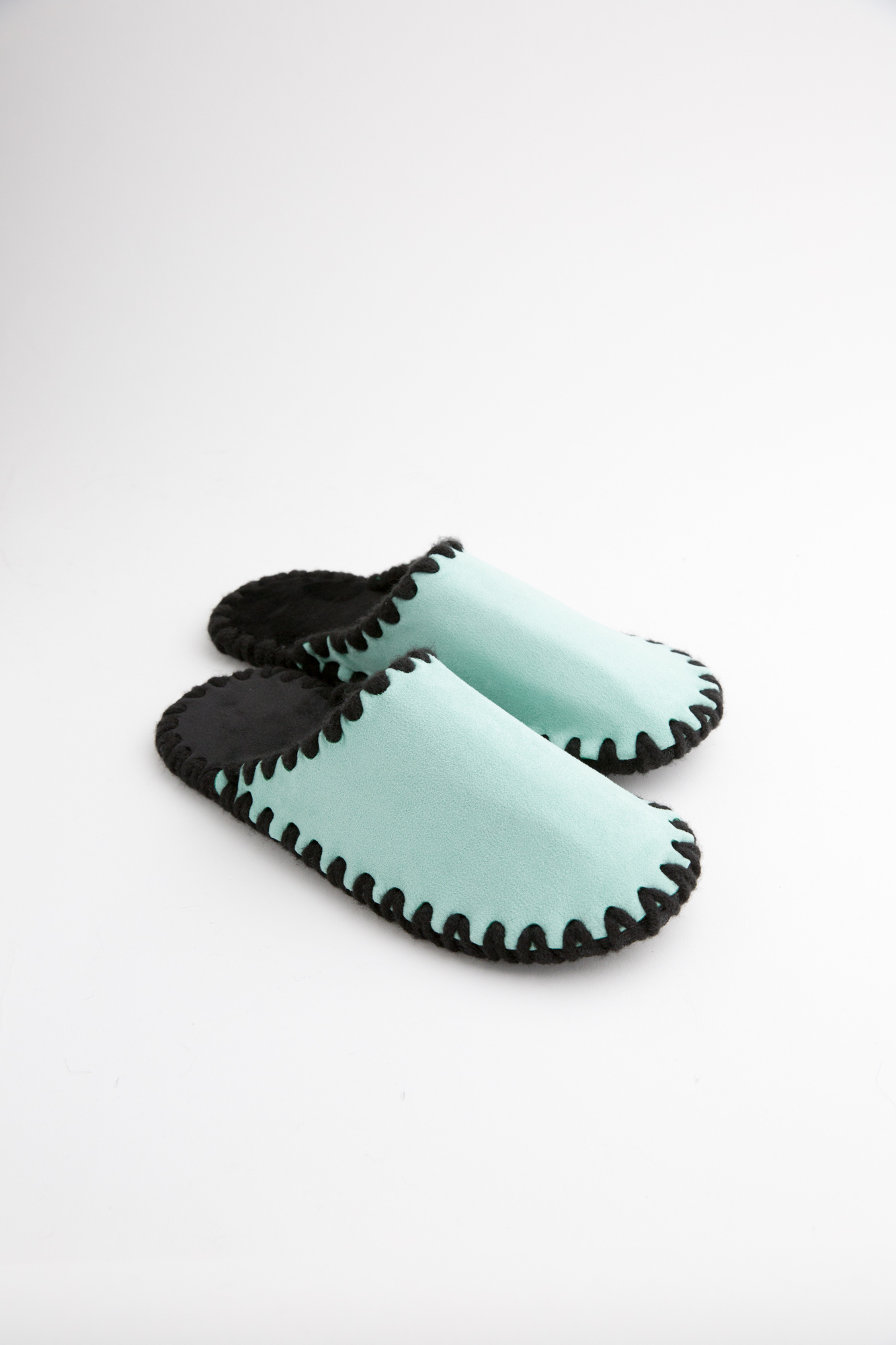 Жіночі домашні капці Family Story Класичні закриті Ментолові