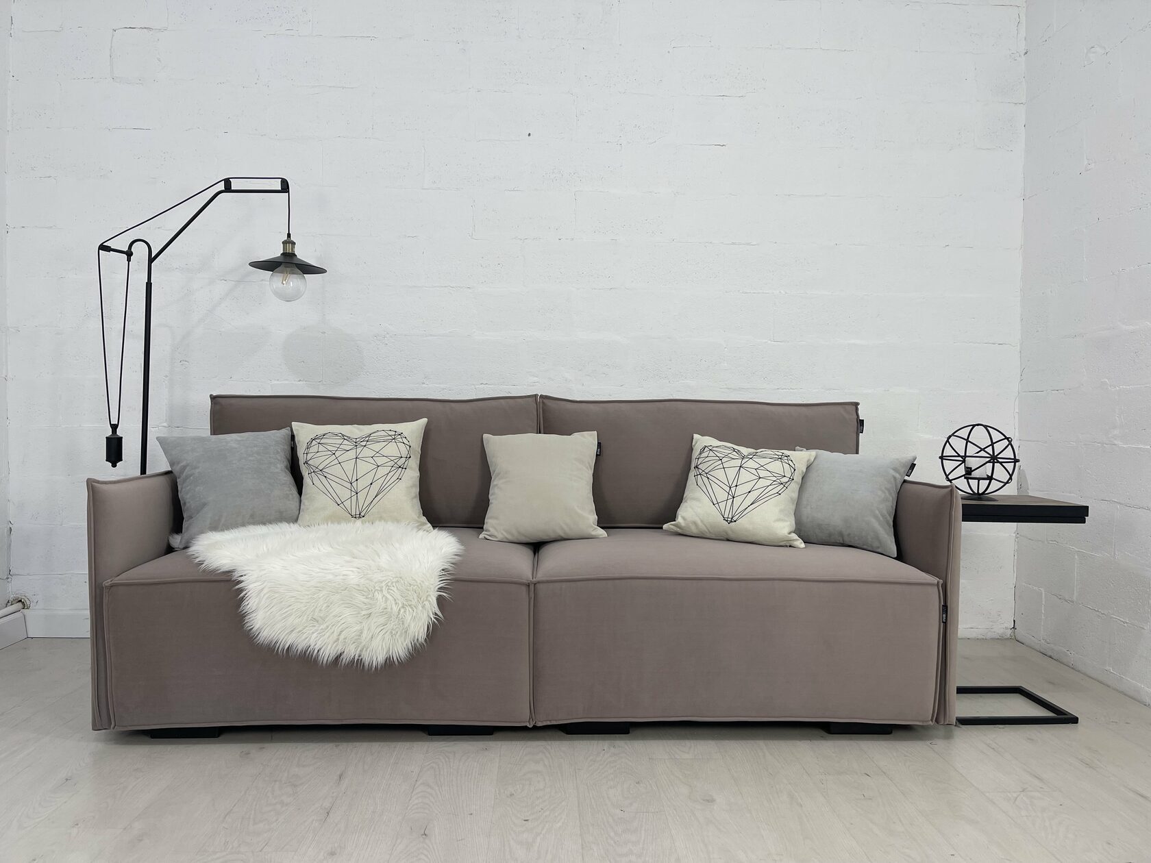 Диван прямий розкладний Spencer