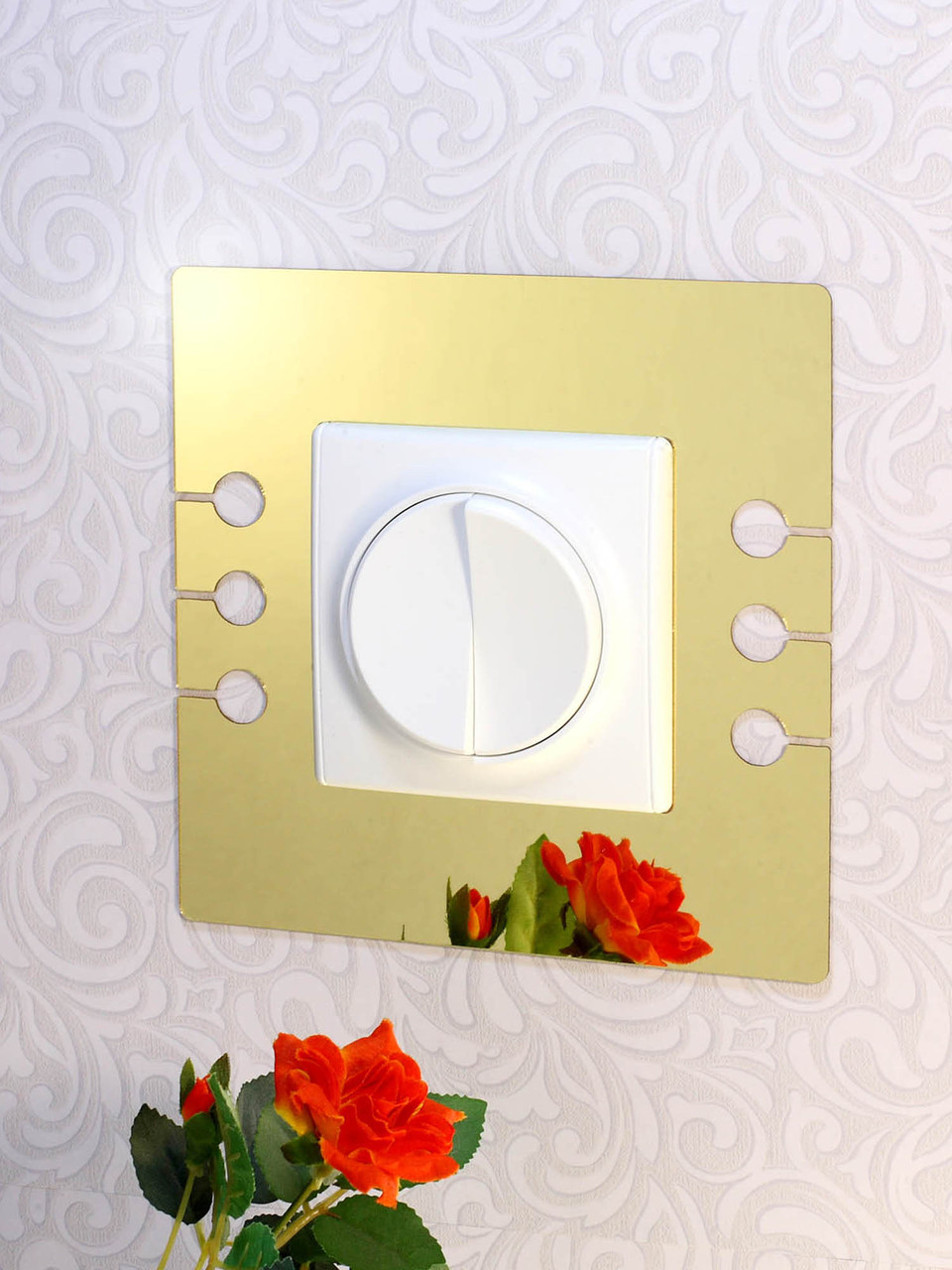 Зеркальный настенный акриловый декор рамка наклейка под выключатель №8 золото 1 шт.