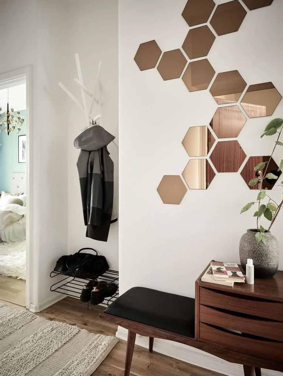 Зеркальный настенный акриловый декор наклейка "Соты-127" 18 шт. бронза Зеркальный настенный акриловый декор наклейка "Соты-127" 18 шт. бронза