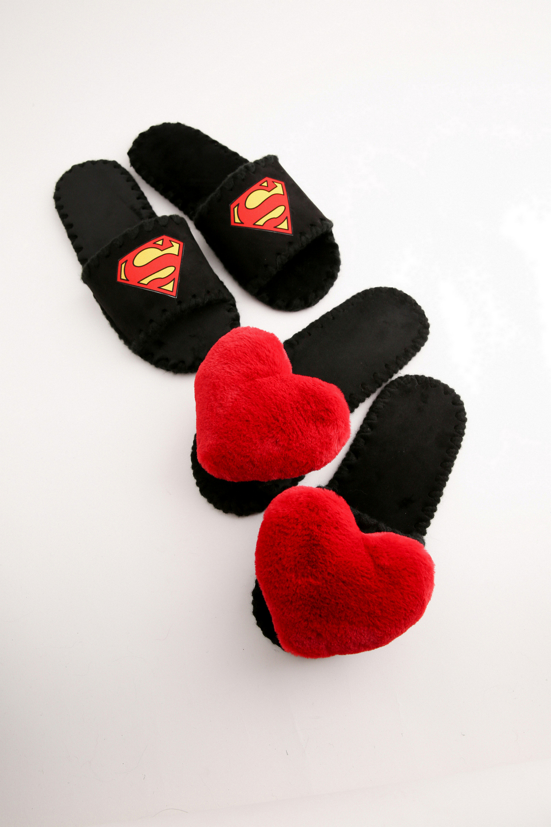 Набор домашних тапочек Family Story  Superman и Сердца  36-37 р/44-45 р Набор домашних тапочек Family Story  Superman и Сердца  36-37 р/44-45 р