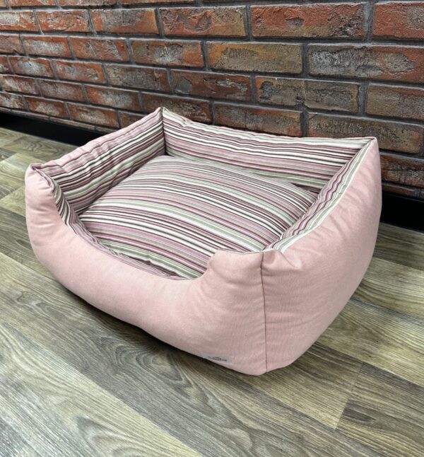 Лежак для котів та собак панама модель 2 “Line pink”