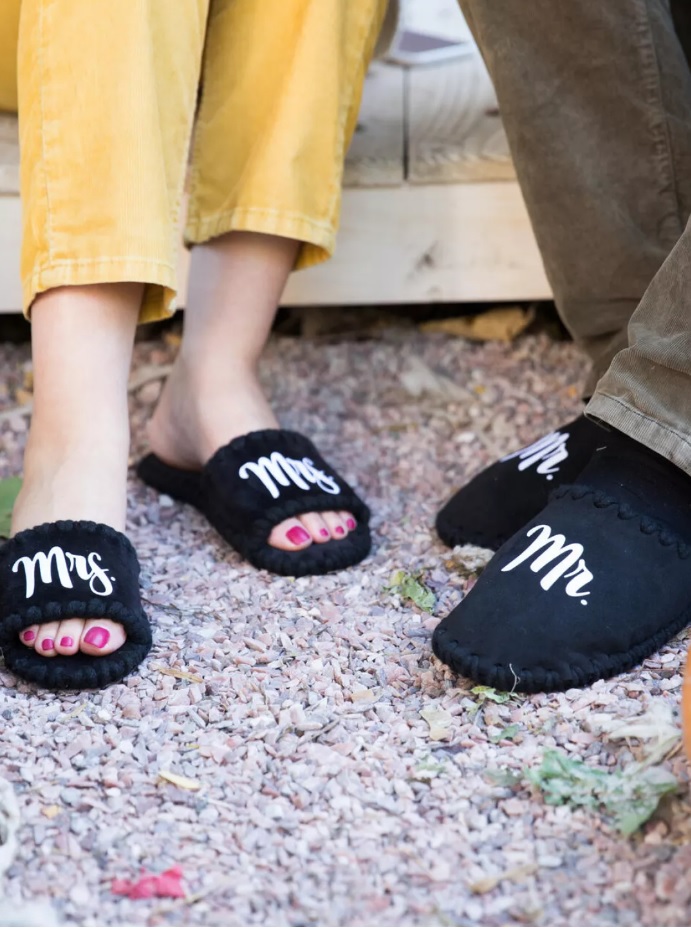 Набор домашних тапочек Family Story  Mr & Mrs  38-39 р/44-45 р Набор домашних тапочек Family Story  Mr & Mrs  38-39 р/44-45 р
