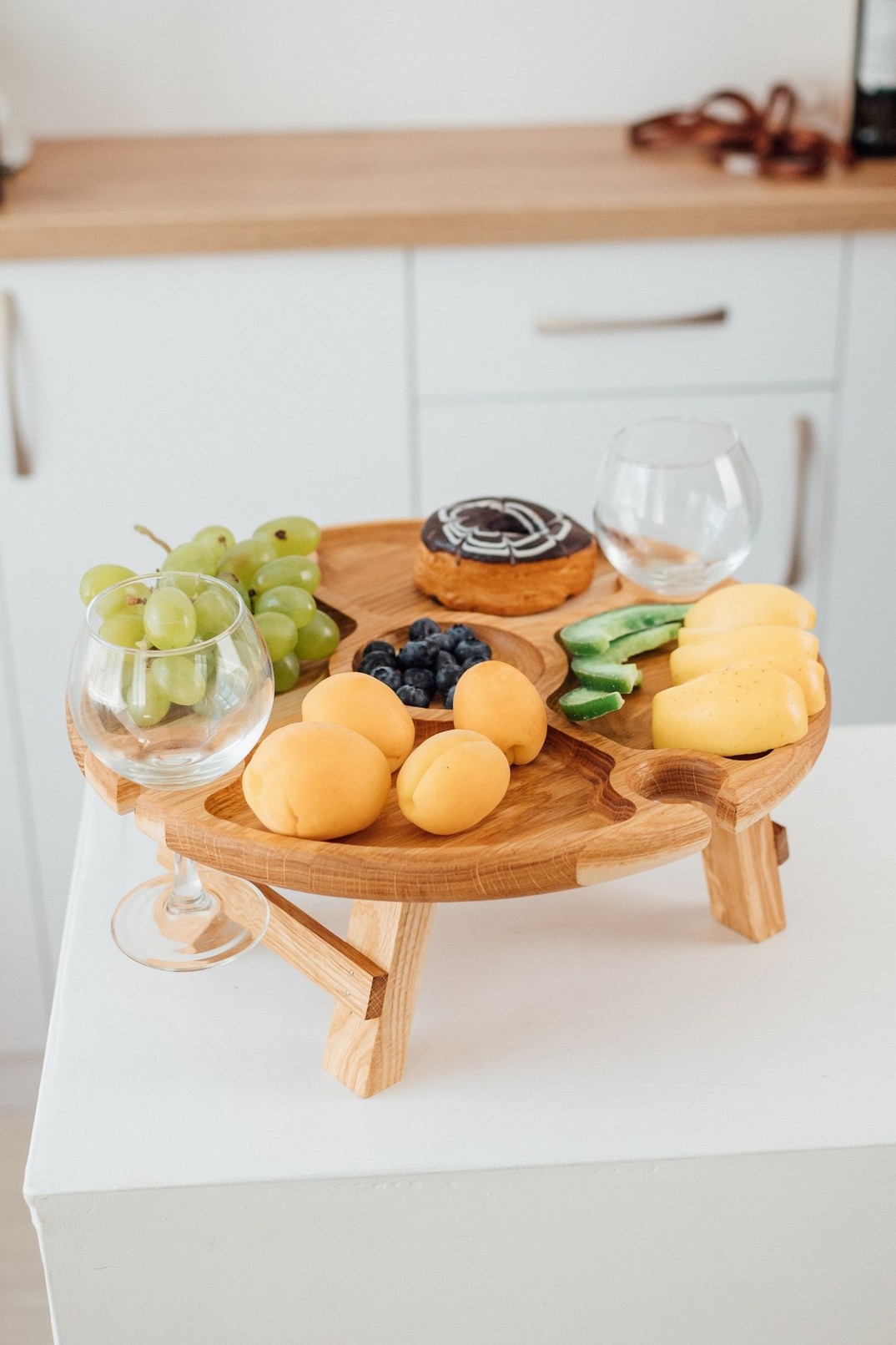 Винный столик Wood Decor на 4 бокала. Винный столик Wood Decor на 4 бокала.