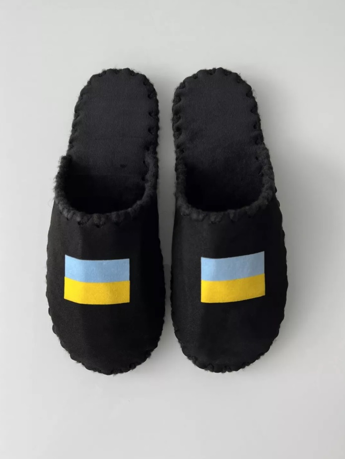 Мужские домашние тапочки Family Story Классические Флаг Украины закрытые Черные 38-39 р