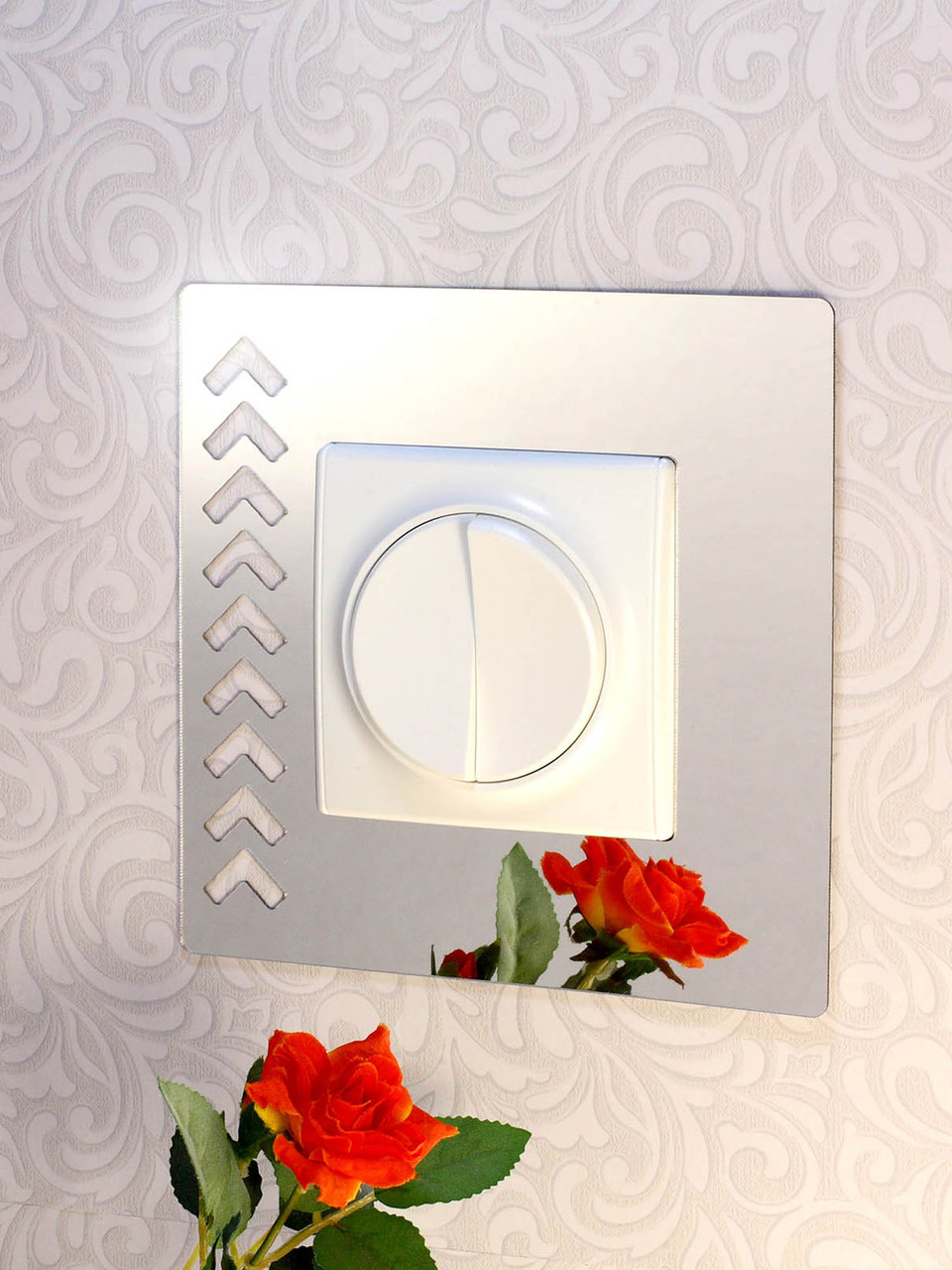 Дзеркальний настінний акриловий декор рамка наліпка під вимикач №16 срібло 1шт.