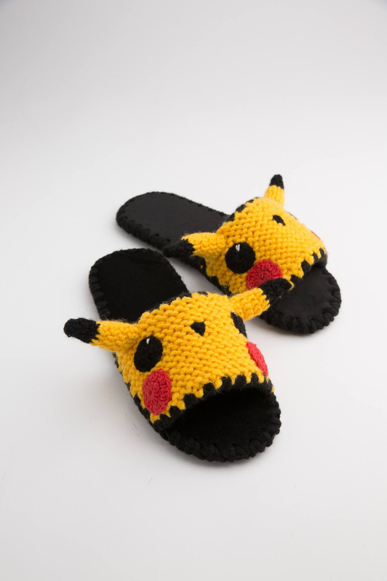 Домашние тапочки Family Мордочка Пикачу 30-31 р