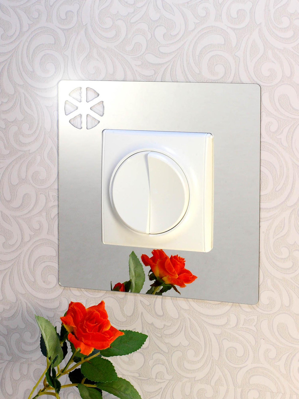 Дзеркальний настінний акриловий декор рамка наліпка під вимикач №11 срібло 1шт.