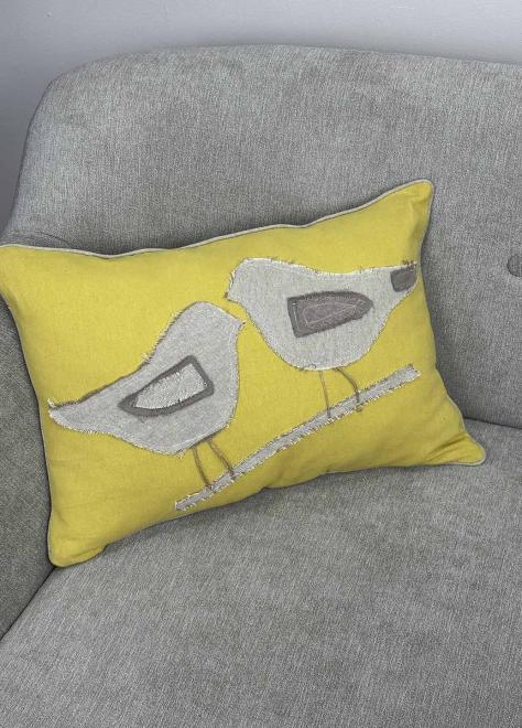 Подушка декоративная Прованс желтая Пара птиц 35х50 см