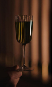 Набор  бокалов  Luigi Bormioli Swing Cocktail 250 мл x 6 шт 13176/01   фото 2 Набор  бокалов  Luigi Bormioli Swing Cocktail 250 мл x 6 шт 13176/01   фото 2
