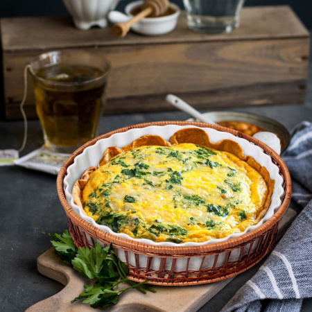 Форма Kamille керамічна для запікання 2.1л кругла з ротанговим кошиком